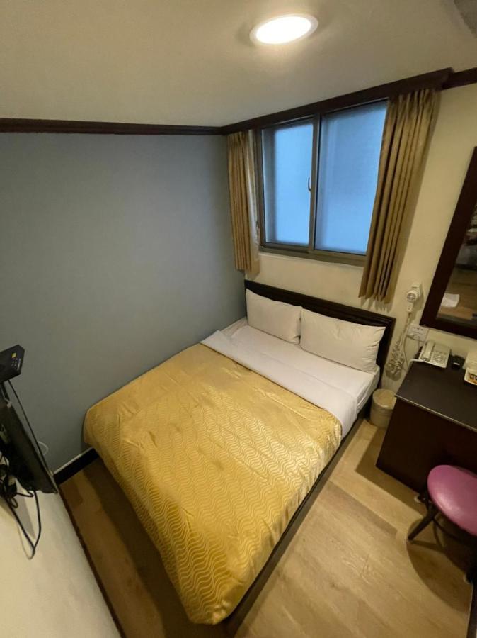 Holiday Business Hotel T'ai-tung Zewnętrze zdjęcie