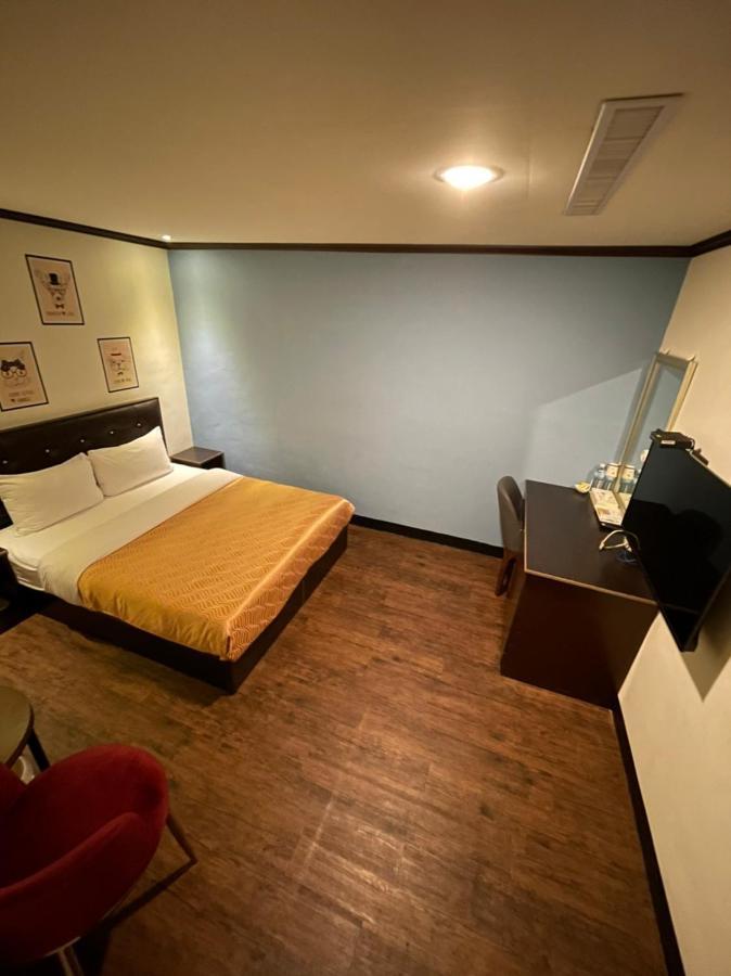 Holiday Business Hotel T'ai-tung Zewnętrze zdjęcie