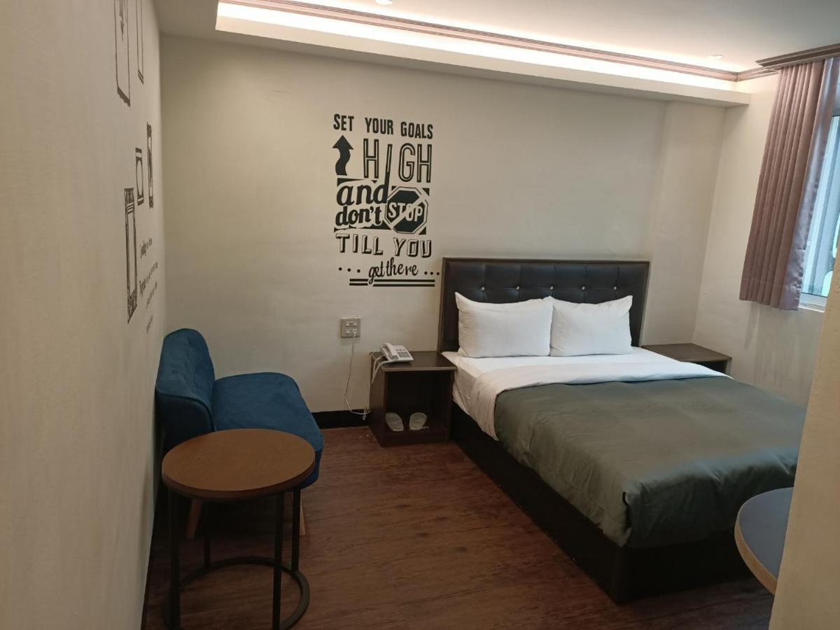 Holiday Business Hotel T'ai-tung Zewnętrze zdjęcie