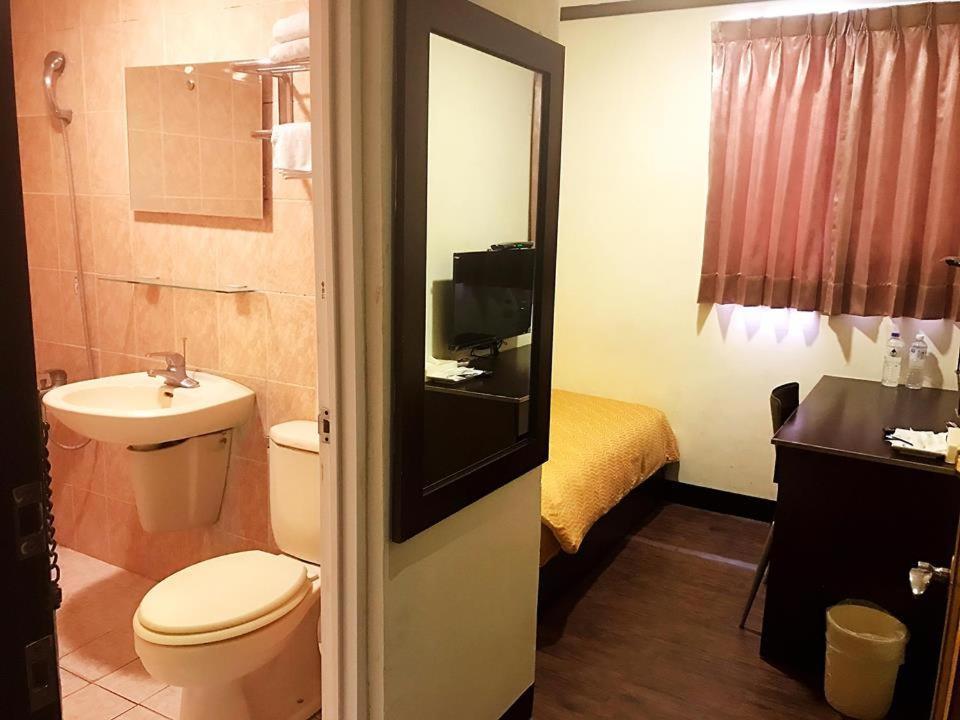 Holiday Business Hotel T'ai-tung Zewnętrze zdjęcie